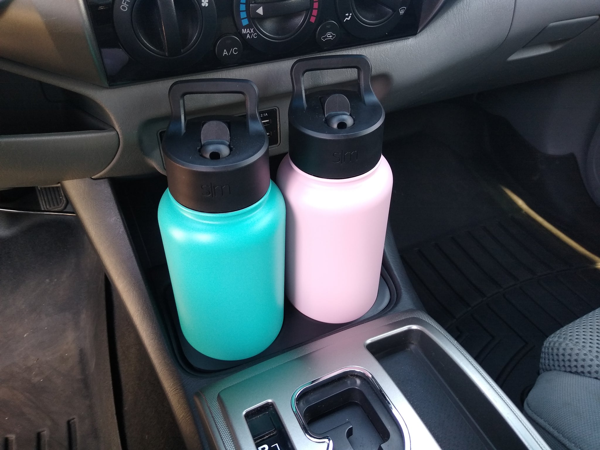 Hydroflask BOTH - Toyota Tacoma Hydroflask / Nalgene Cupholder